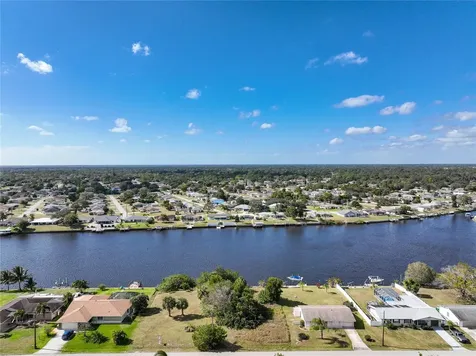 834 Ellicott Circle NW Port Charlotte FL 33952