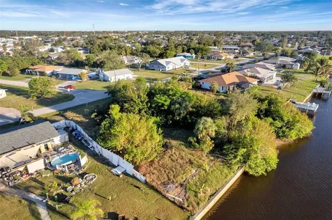 834 Ellicott Circle NW Port Charlotte FL 33952