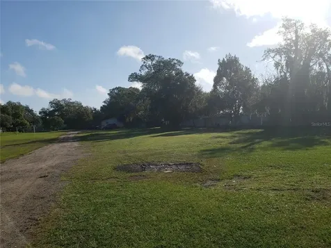 2965 Dixon Avenue Dover FL 33527
