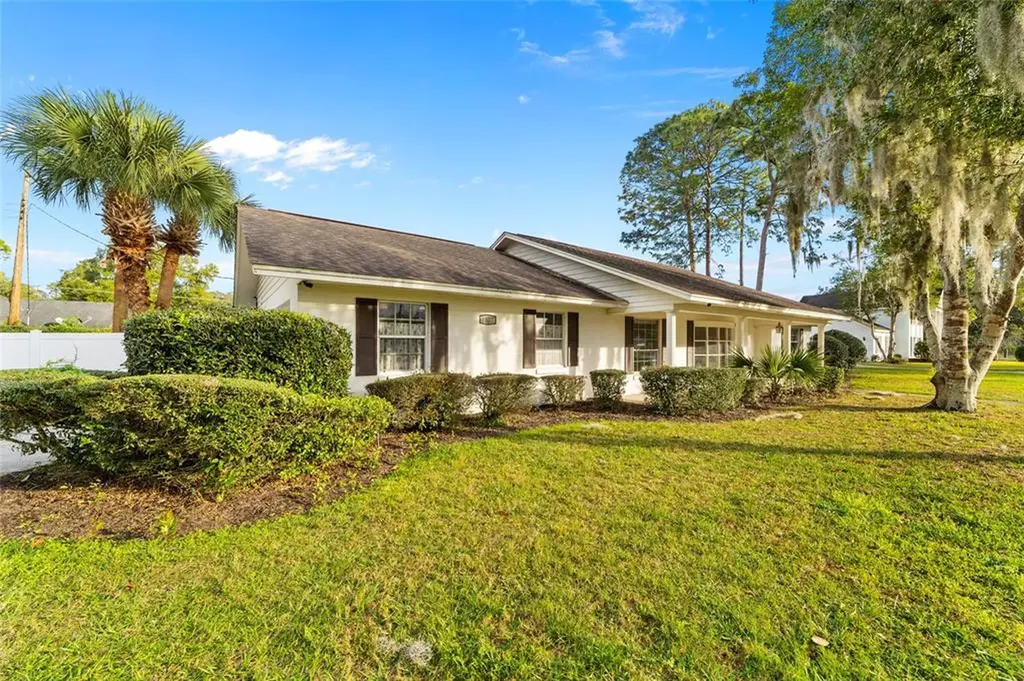 1857 NE 40th Circle Ocala FL 34470