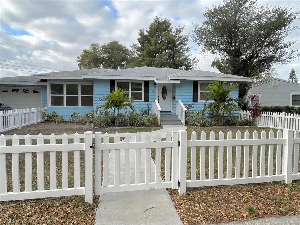3850 Iris Street N St Petersburg FL 33703