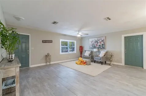 26 Violet Street Plant City FL 33563