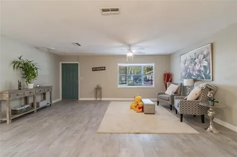 26 Violet Street Plant City FL 33563