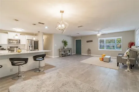 26 Violet Street Plant City FL 33563
