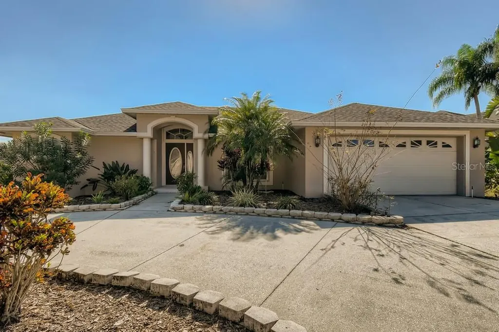 2643 Woodwind Hills Lane Lakeland FL 33812