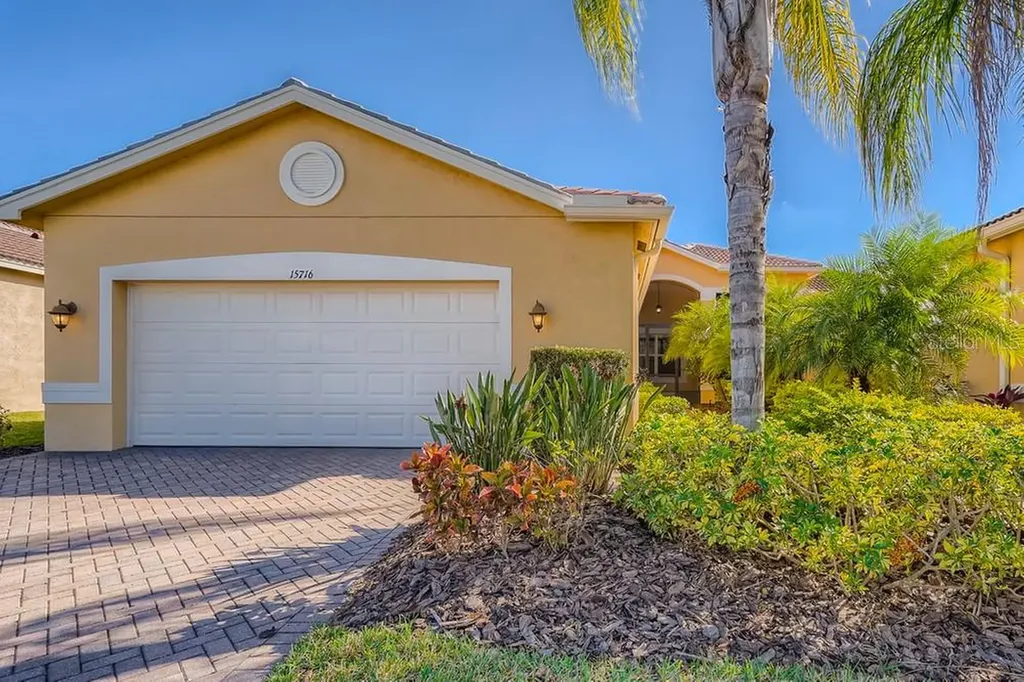 15716 Aurora Lake Circle Wimauma FL 33598