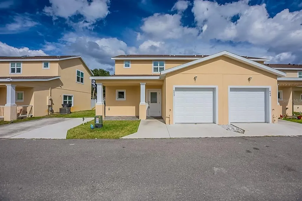 653 Lake Shore Parkway Davenport FL 33896