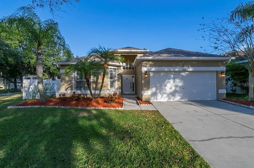 8202 Whistling Pine Way Tampa FL 33647