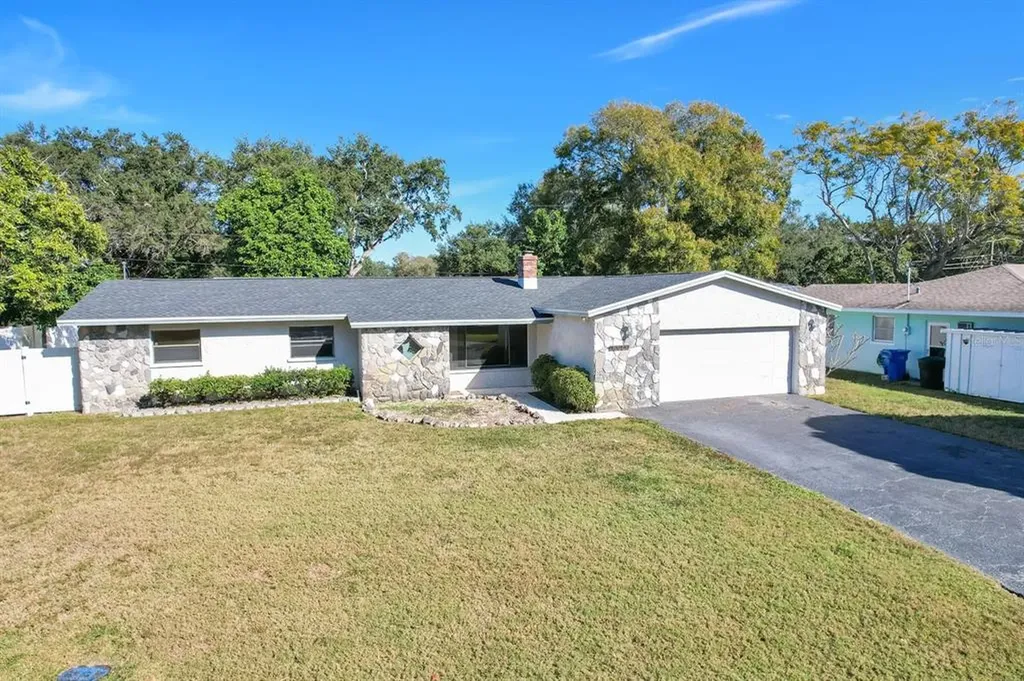 6171 35th Avenue N St Petersburg FL 33710