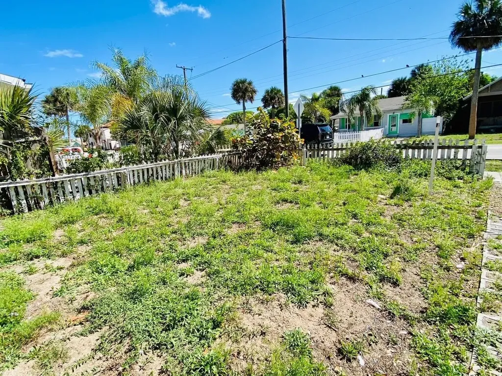 415 Braddock Avenue Daytona Beach FL 32118