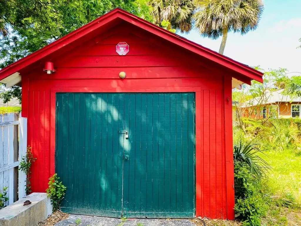 415 Braddock Avenue Daytona Beach FL 32118