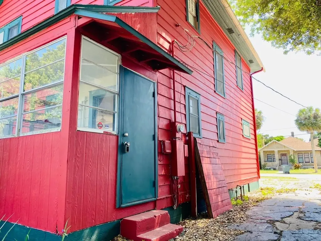 415 Braddock Avenue Daytona Beach FL 32118