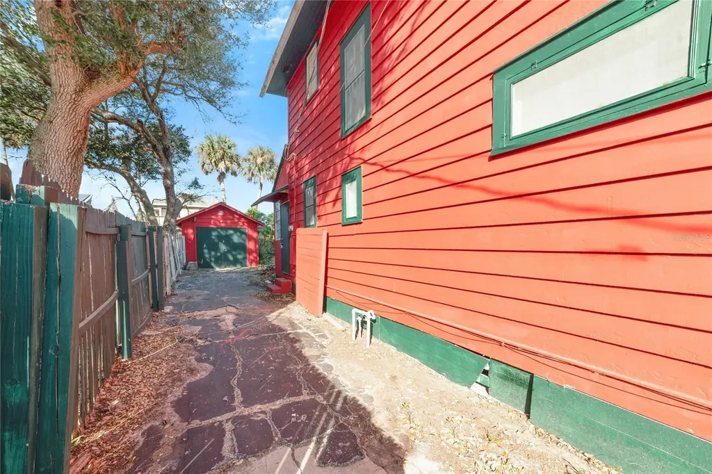 415 Braddock Avenue Daytona Beach FL 32118
