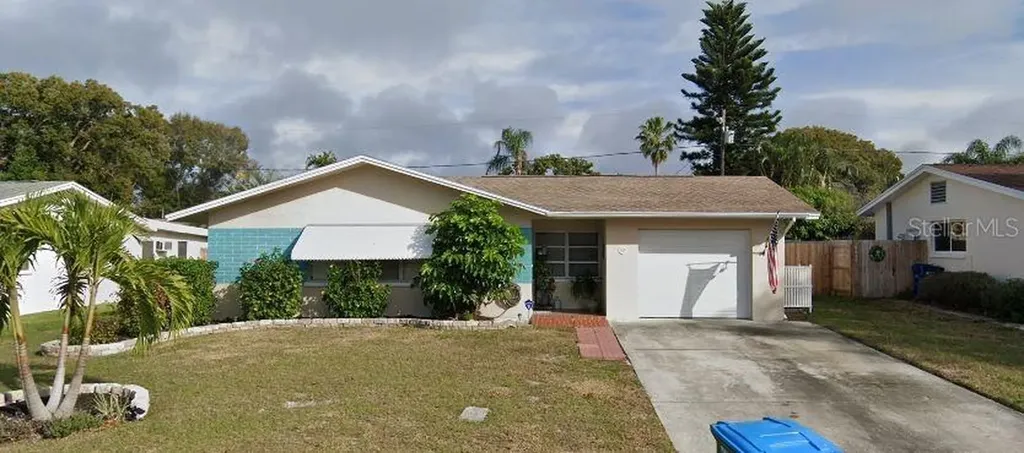 10125 Bahama Court Seminole FL 33776