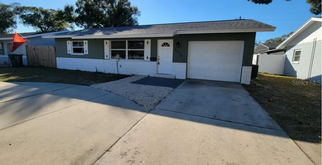 6656 26th Street N St Petersburg FL 33702