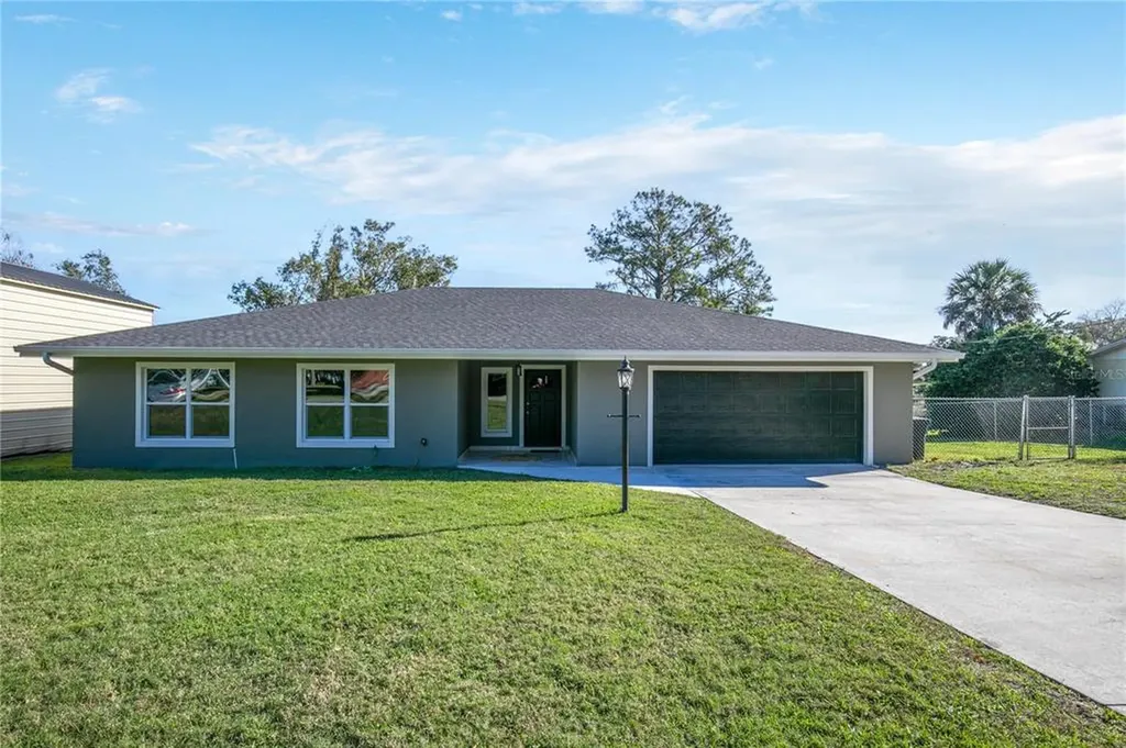 40622 Long Island Drive Umatilla FL 32784