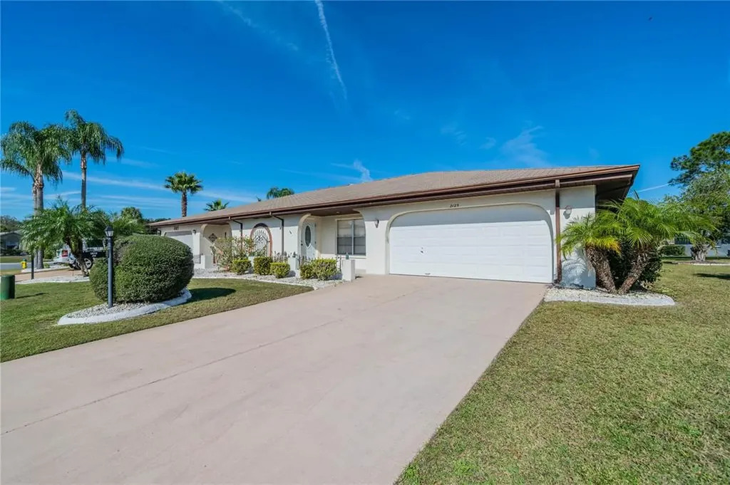 2125 Meadowlark Lane Sun City Center FL 33573