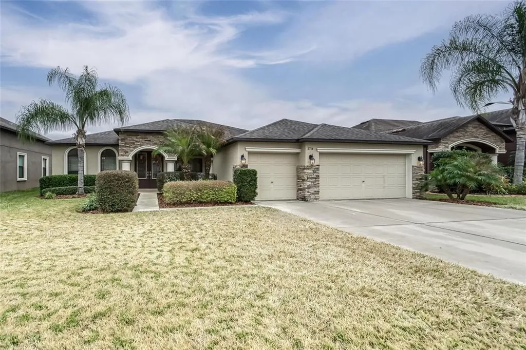 2714 Colewood Lane Dover FL 33527