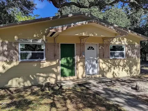 519 15th Avenue S St Petersburg FL 33701