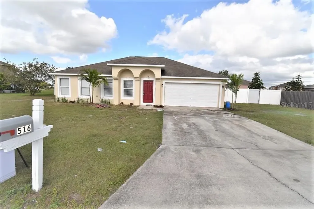 516 Vista Way Lane Eagle Lake FL 33839