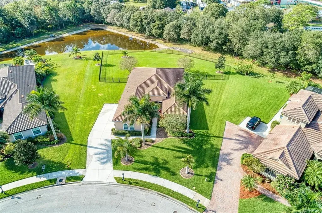 348 165th Court NE Bradenton FL 34212
