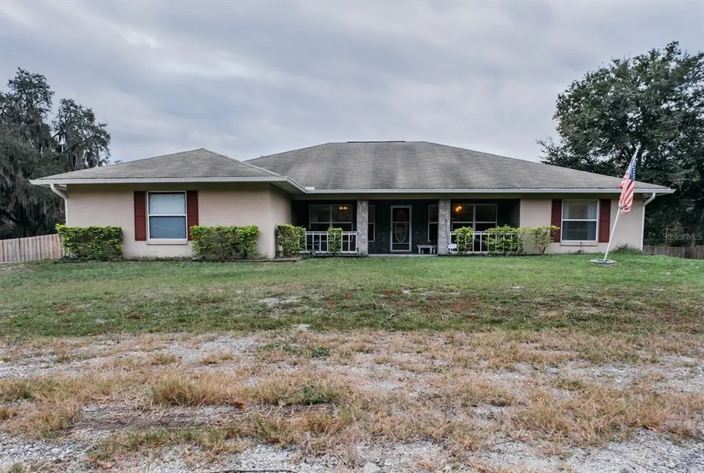 195 Sanford Avenue Debary FL 32713