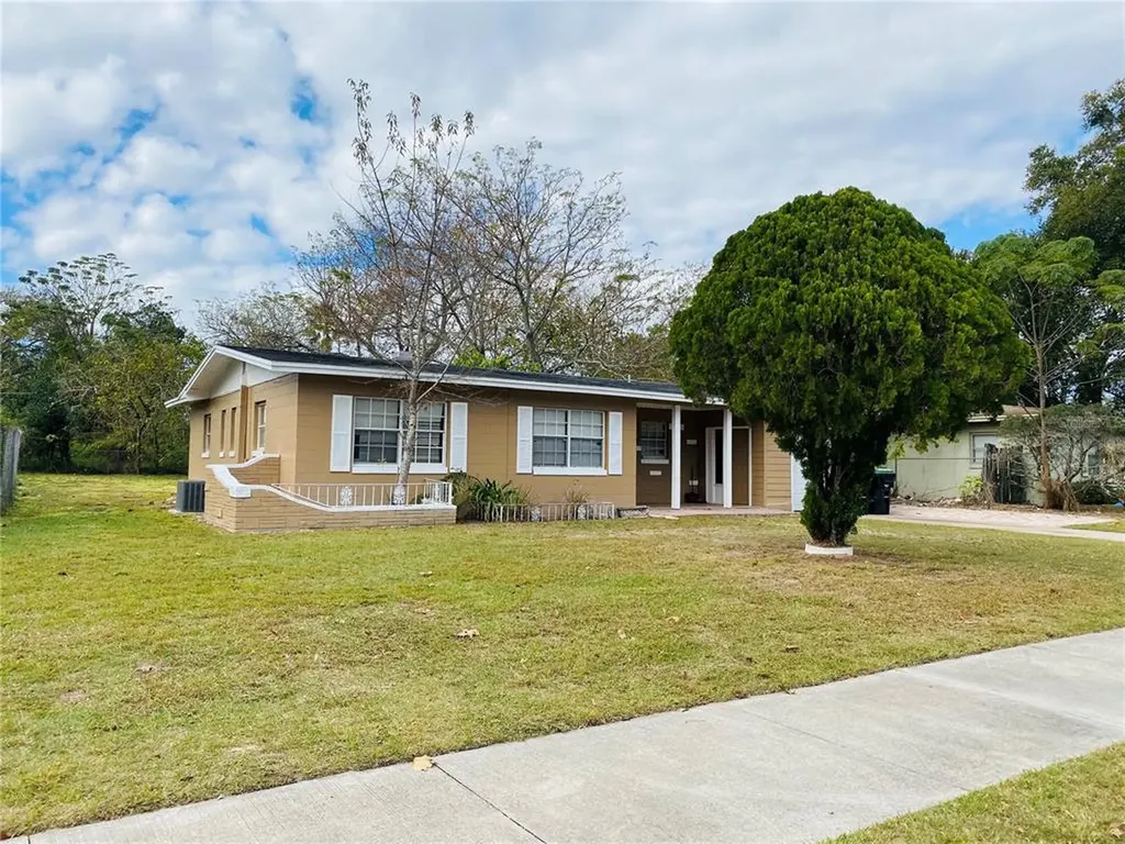 4302 Meadowbrook Avenue Orlando FL 32808