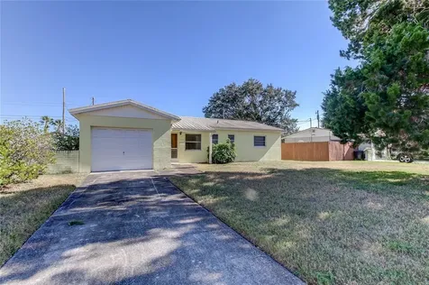 7421 Oak Street NE St Petersburg FL 33702