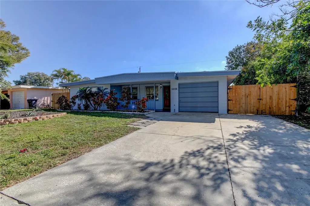 5288 56th Terrace N St Petersburg FL 33709