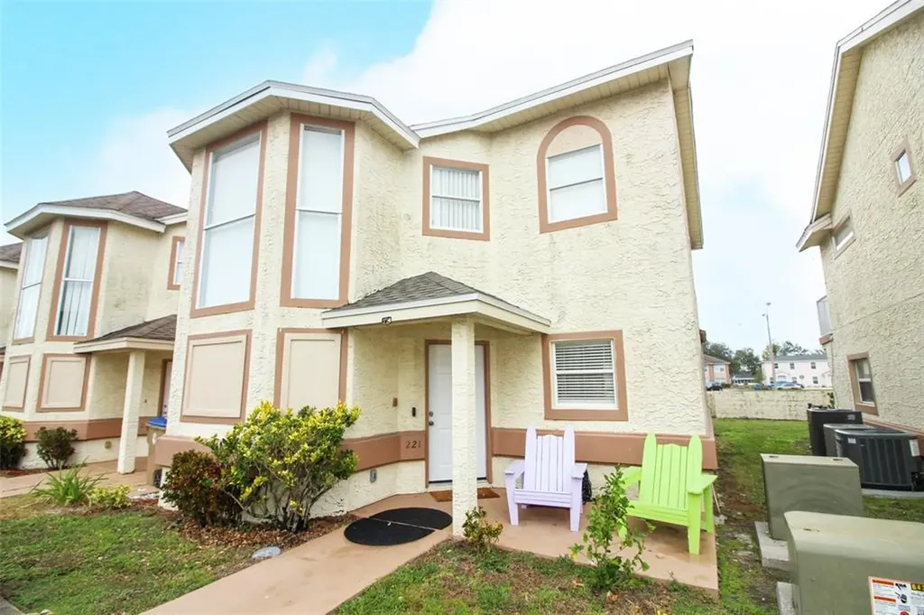221 Dawn Court Kissimmee FL 34743