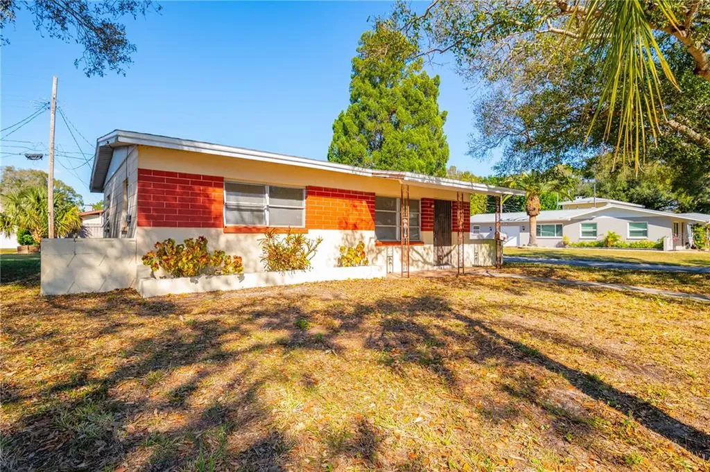 5401 17th Avenue N St Petersburg FL 33710