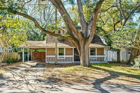 3216 W Oakellar Avenue Tampa FL 33611