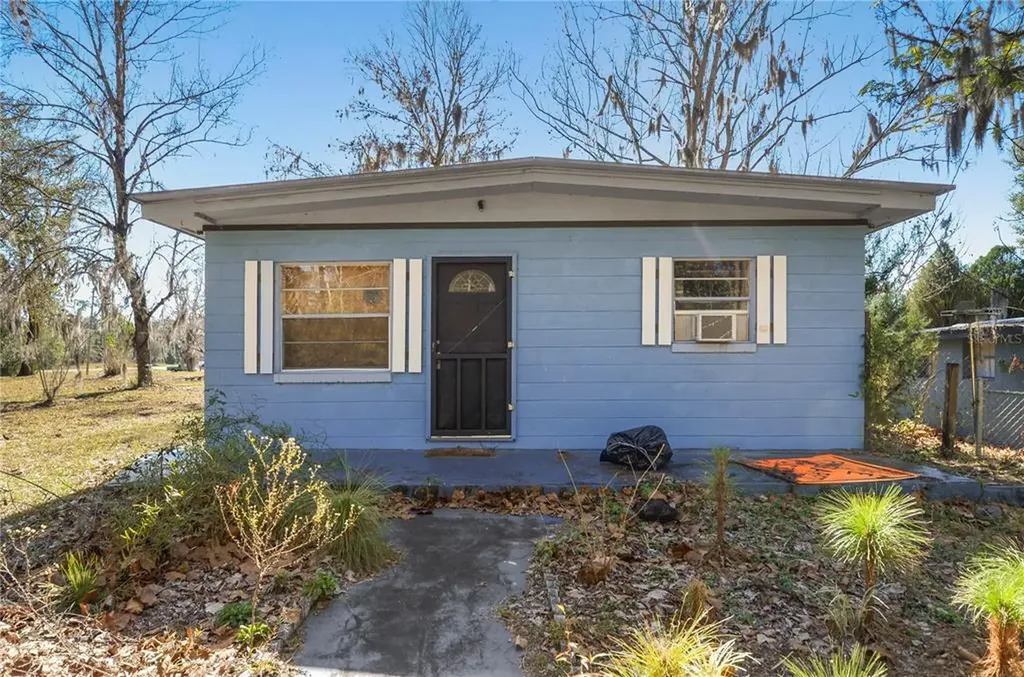 3390 SE County Road 337 Morriston FL 32668
