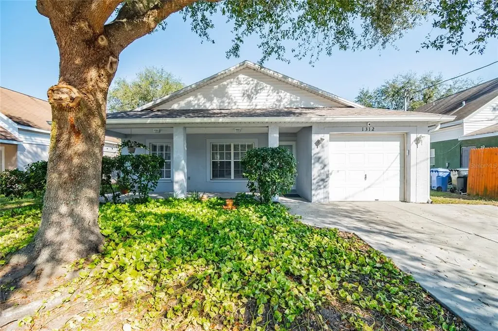 1312 Casa Bonita Avenue Ruskin FL 33570