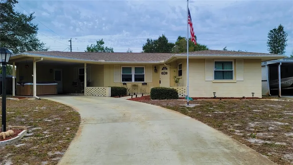 6624 Auburn Avenue Bradenton FL 34207