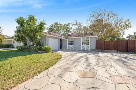 7096 Aberfeldy Avenue N St Petersburg FL 33709