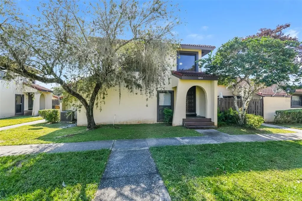 451 Hunter Circle Kissimmee FL 34758