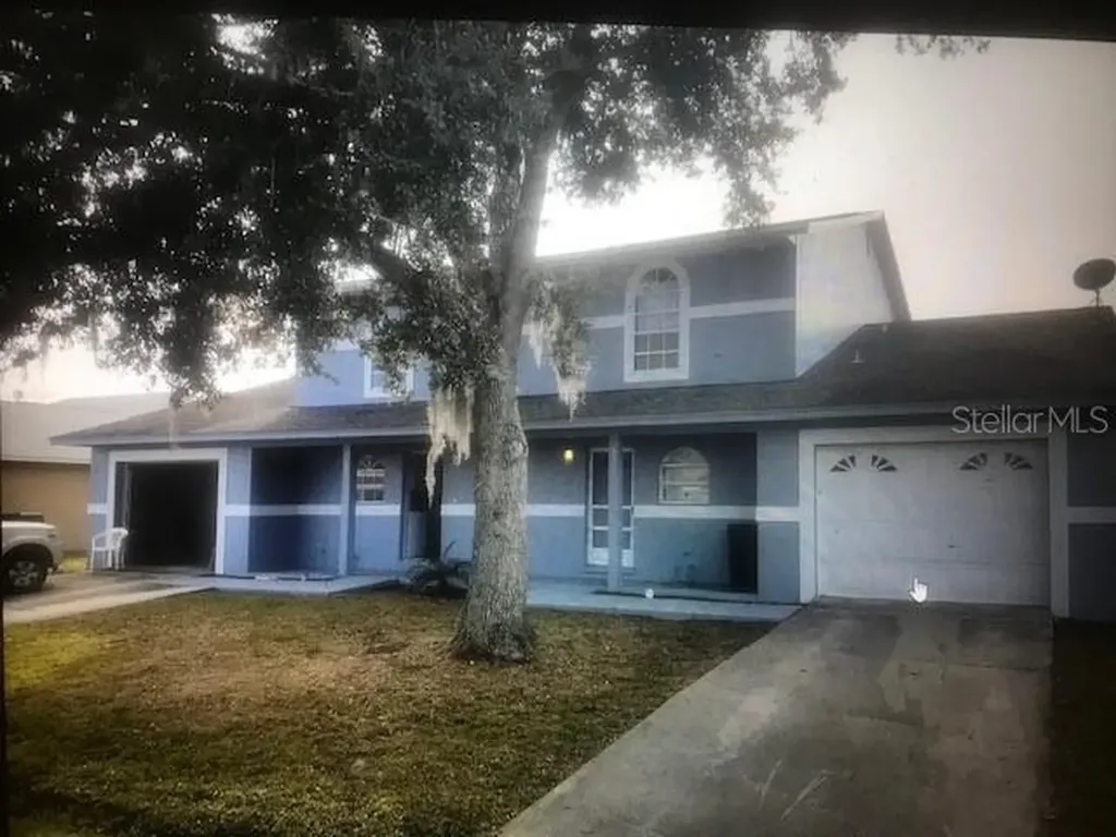 669 & 671 Royalty Court Kissimmee FL 34758