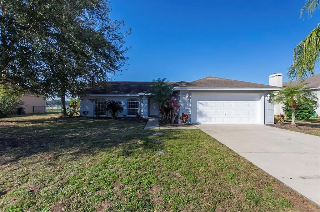 4327 Dinner Lake Boulevard Lake Wales FL 33859
