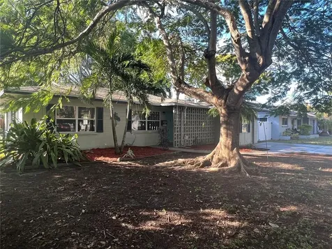 1714 28th Street W Bradenton FL 34205