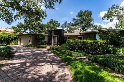 1100 Brightwaters Boulevard NE St Petersburg FL 33704