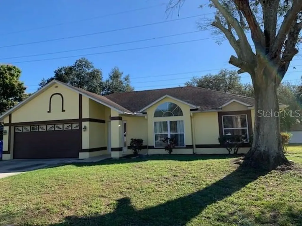 2804 Theresa Drive Kissimmee FL 34744