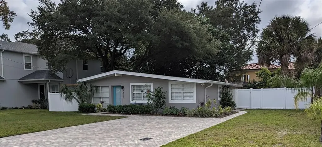 3212 W Cherokee Avenue Tampa FL 33611