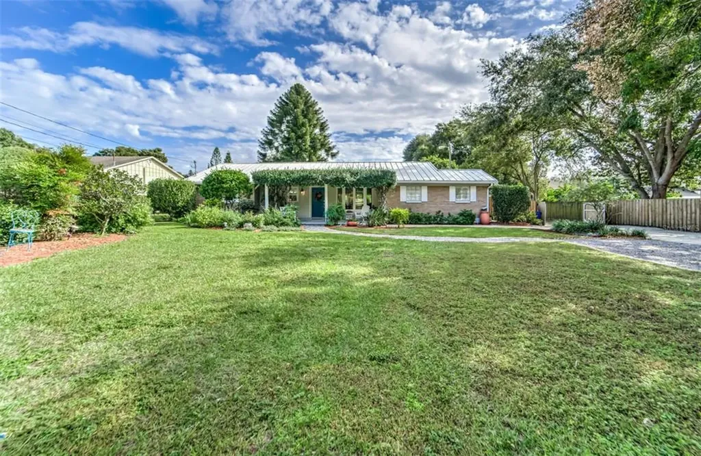 611 Lakewood Drive Brandon FL 33510