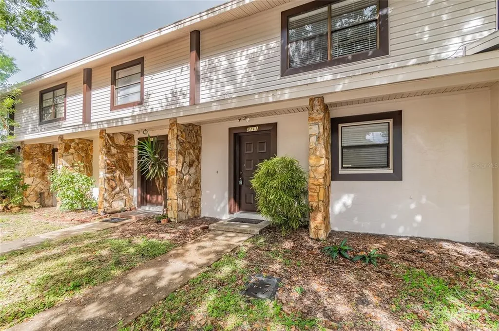 2111 Autumn Chace Court Tampa FL 33613