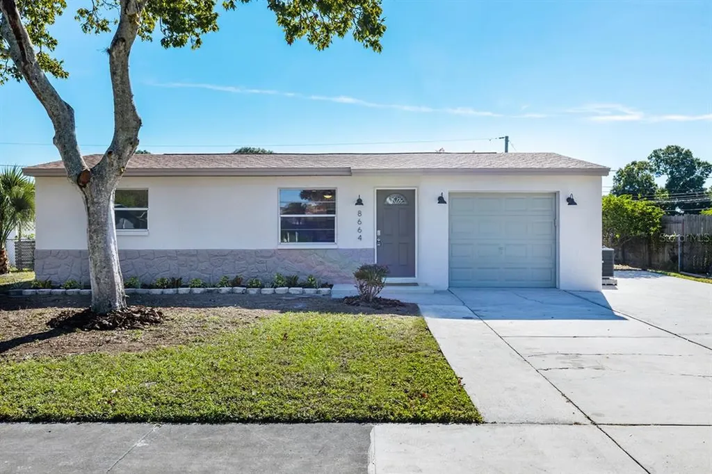 8664 Lantana Drive Seminole FL 33777