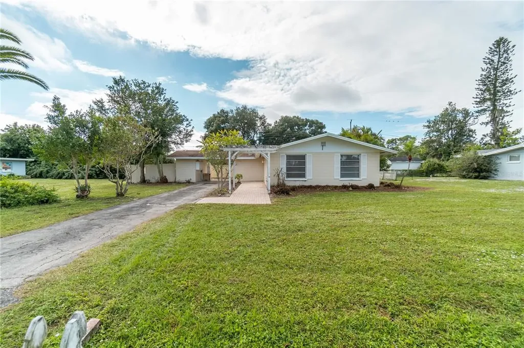 171 E Wentworth Street Englewood FL 34223