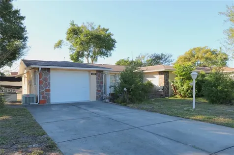 11111 White Oak Lane Port Richey FL 34668