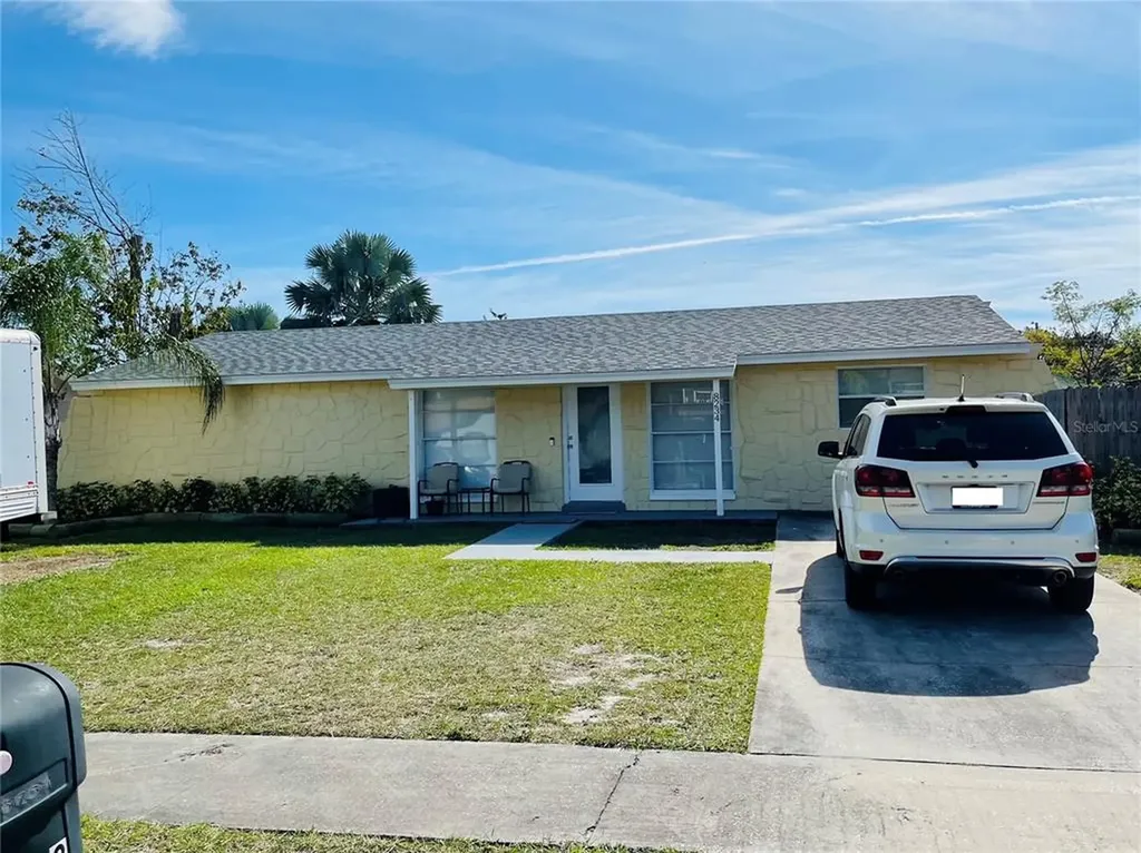 8234 Greenleaf Circle Tampa FL 33615