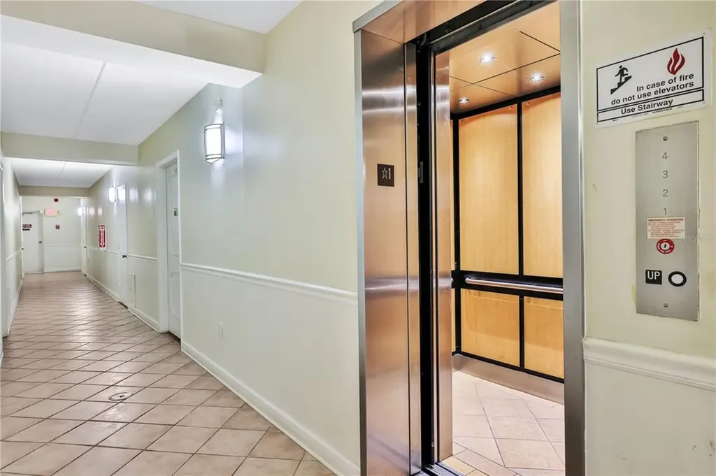 3806 Gulf Of Mexico Drive Drive Longboat Key FL 34228